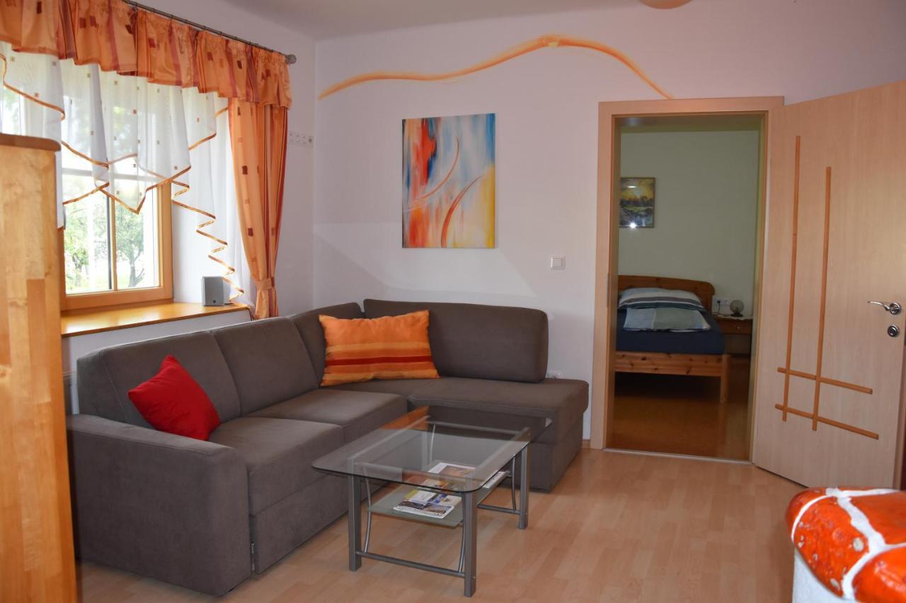 Biohof Weissensteiner Apartment Ullrichs Екстериор снимка