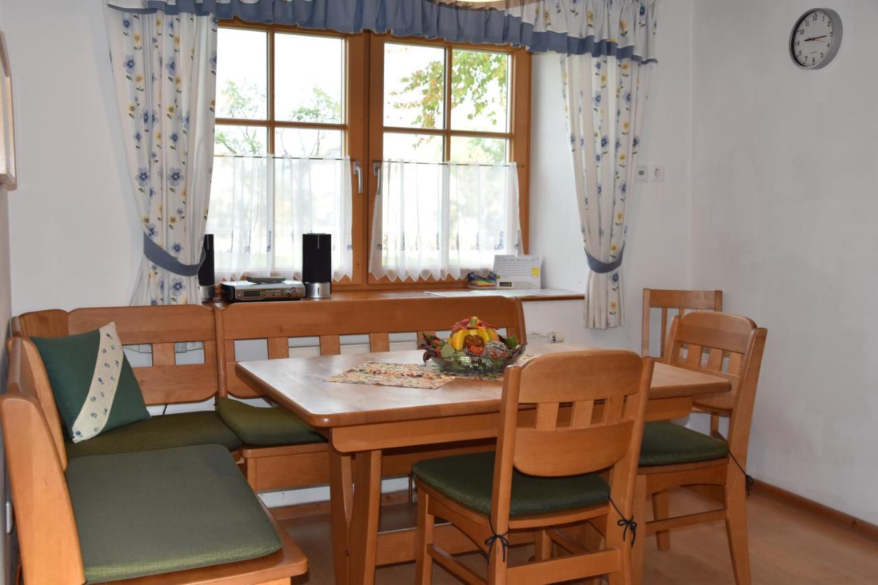 Biohof Weissensteiner Apartment Ullrichs Екстериор снимка